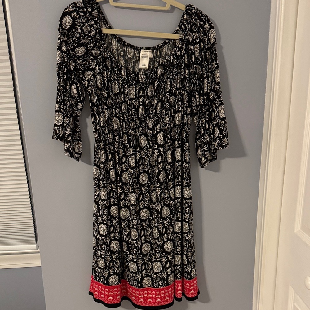 Sophie Max Black and White Off the ShouldrFloral Knee-Length Dress with Red Trim